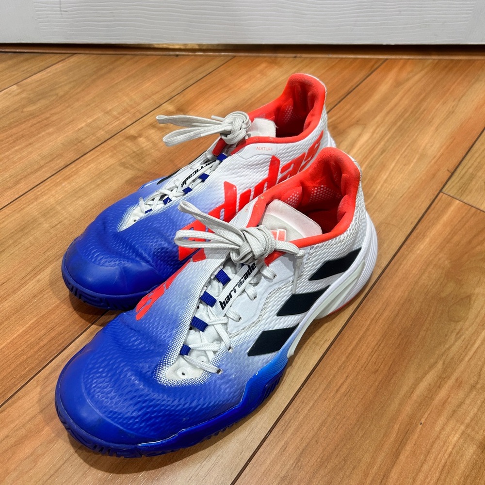 Adidas low-top basketball shoes size 8-8.5 women’s or 6.5-7 men’s
